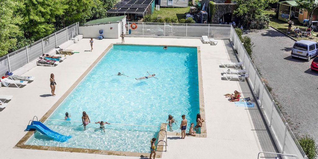 camping avec piscine chauffée en Ardèche