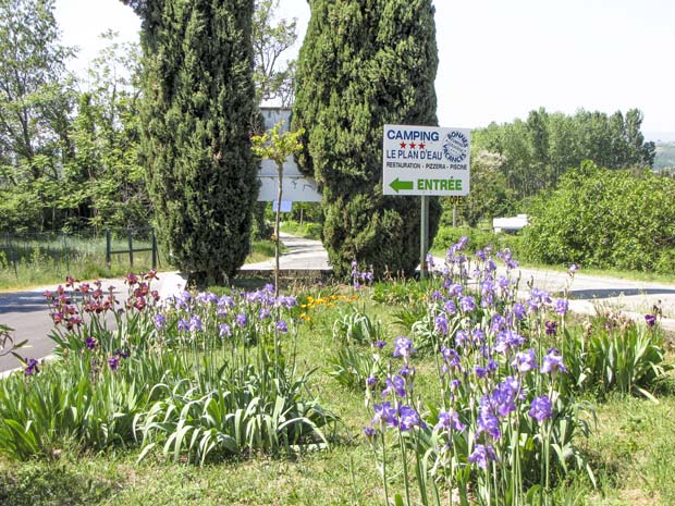 ingang iris camping zuidelijk ardèche