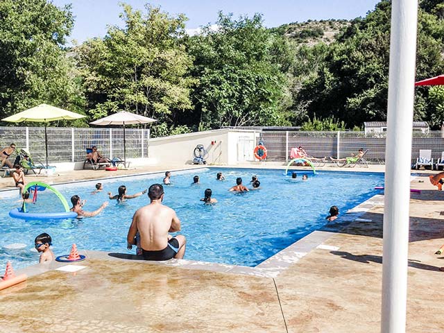 camping en Ardèche avec une piscine