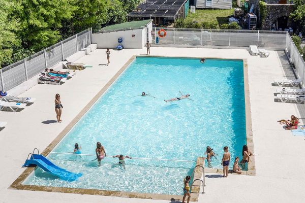 camping avec piscine en Ardèche